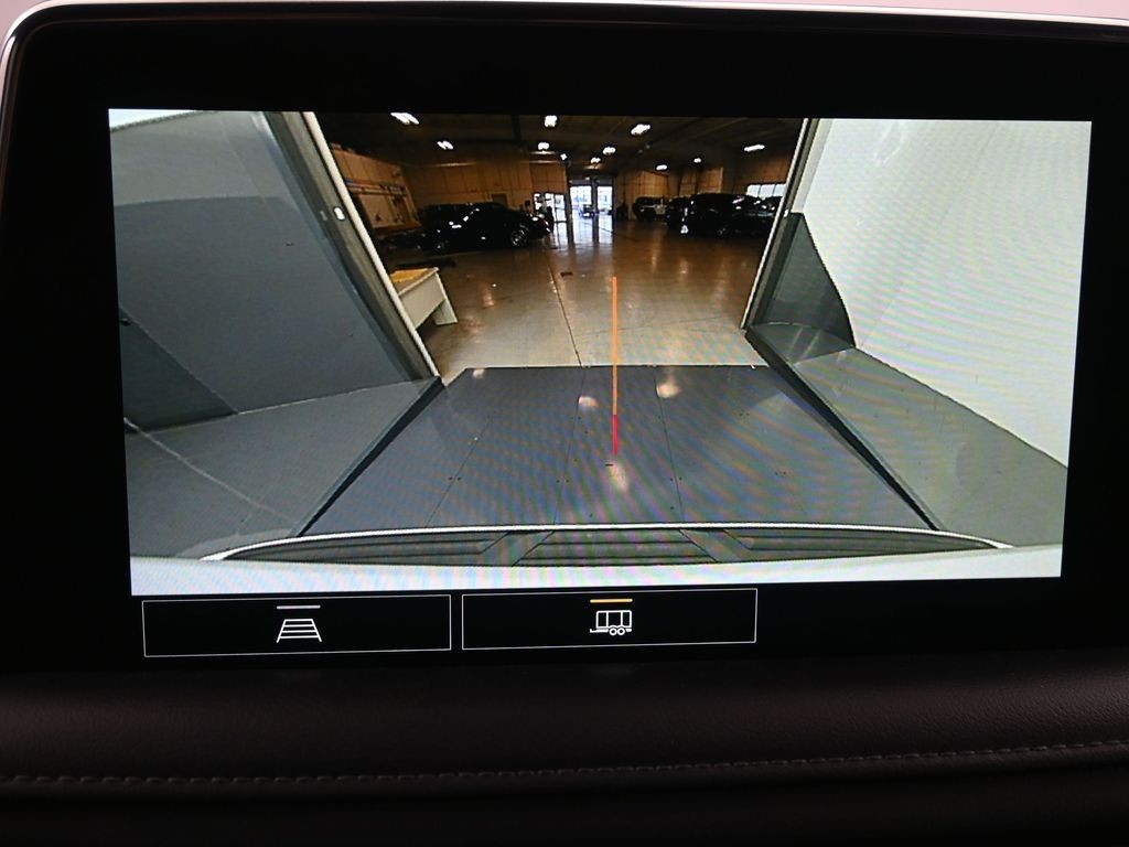 Chevrolet Tahoe Vehicle Full-screen Gallery Image 15