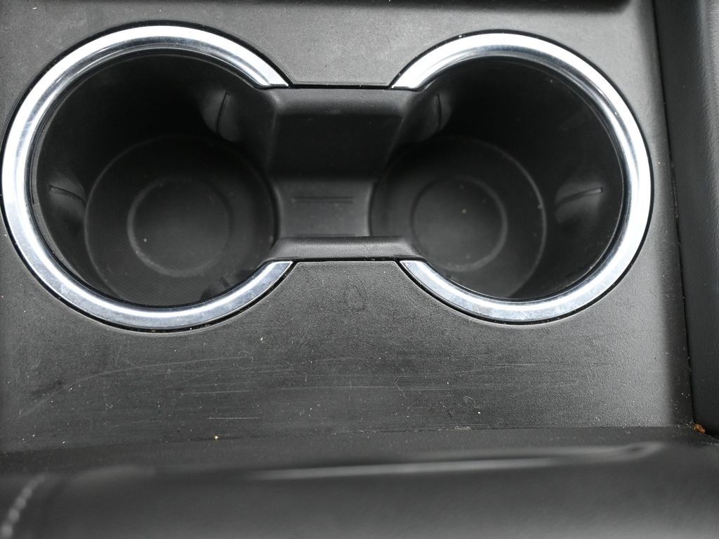 Chevrolet Tahoe Vehicle Full-screen Gallery Image 18