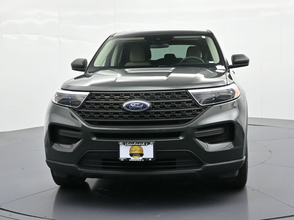 Ford Explorer Vehicle Full-screen Gallery Image 03