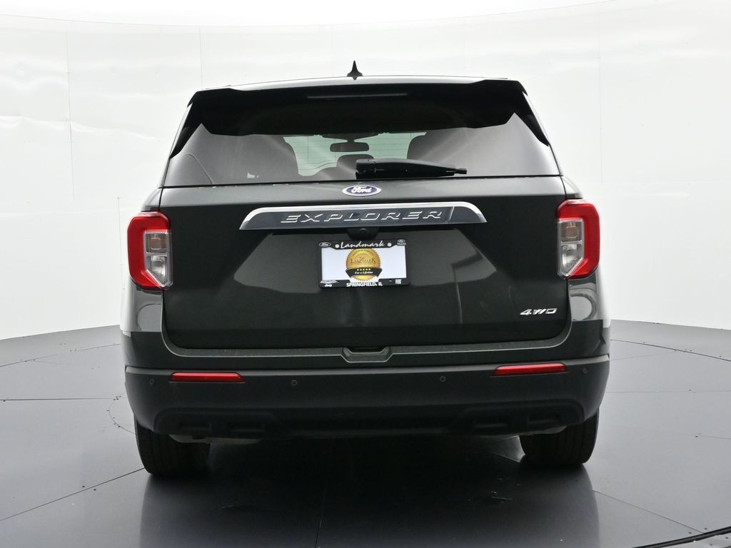 Ford Explorer Vehicle Full-screen Gallery Image 07