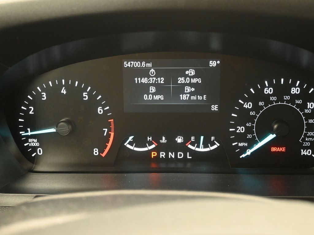 Ford Explorer Vehicle Full-screen Gallery Image 10