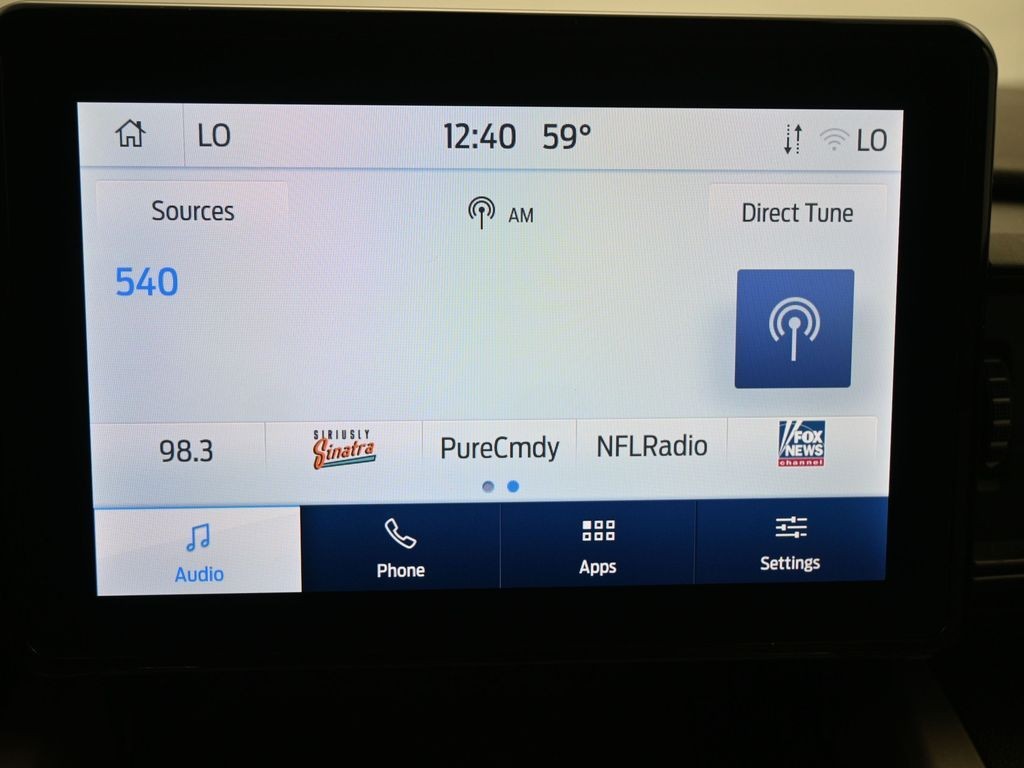 Ford Explorer Vehicle Full-screen Gallery Image 11