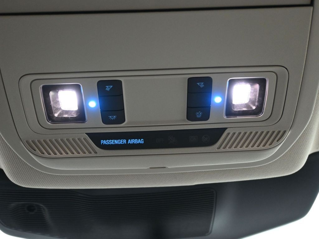 Ford Explorer Vehicle Full-screen Gallery Image 17