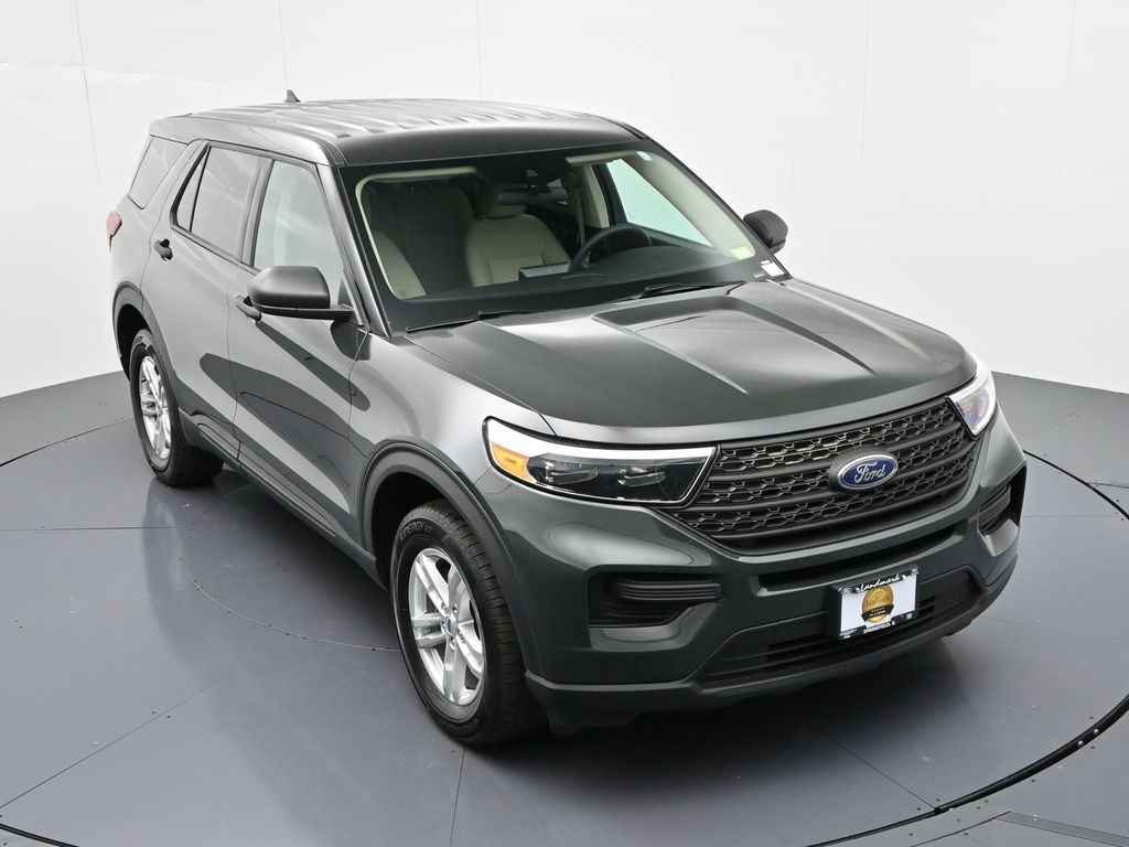 Ford Explorer Vehicle Full-screen Gallery Image 23