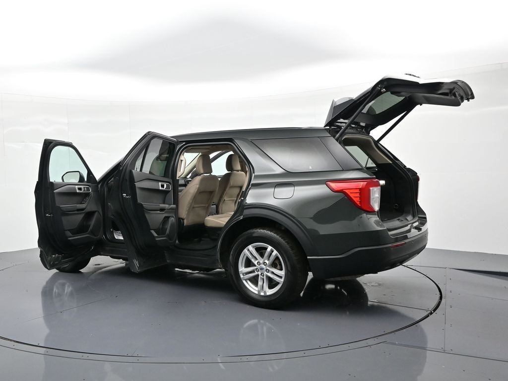 Ford Explorer Vehicle Full-screen Gallery Image 32