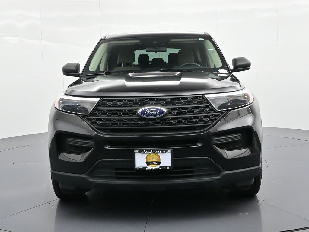 Ford Explorer Vehicle Full-screen Gallery Image 03
