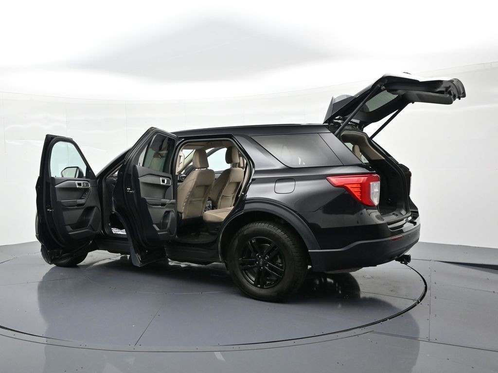 Ford Explorer Vehicle Full-screen Gallery Image 36