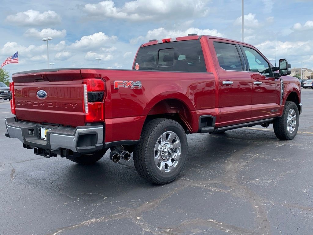 Ford F-350SD Vehicle Full-screen Gallery Image 7