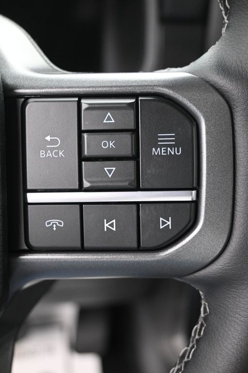Ford F-150 Vehicle Full-screen Gallery Image 20
