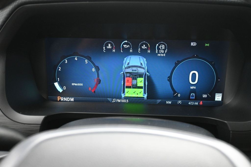 Ford F-150 Vehicle Full-screen Gallery Image 10