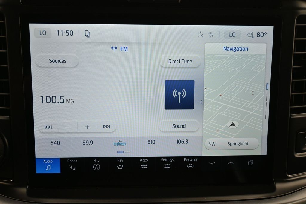 Ford F-150 Vehicle Full-screen Gallery Image 11