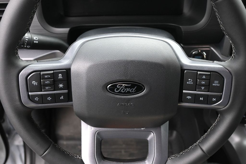 Ford F-150 Vehicle Full-screen Gallery Image 19