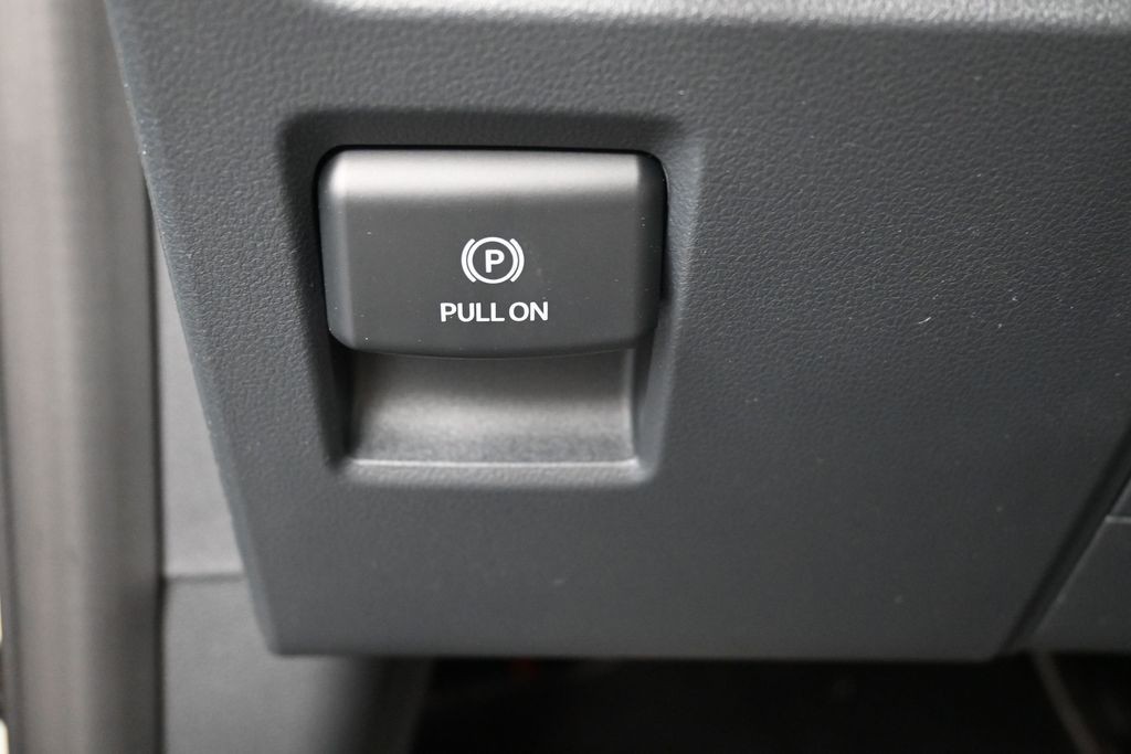Ford F-150 Vehicle Full-screen Gallery Image 23