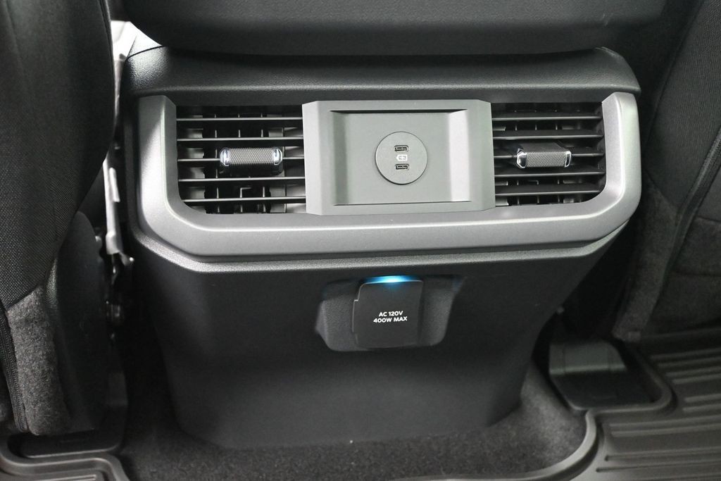 Ford F-150 Vehicle Full-screen Gallery Image 28