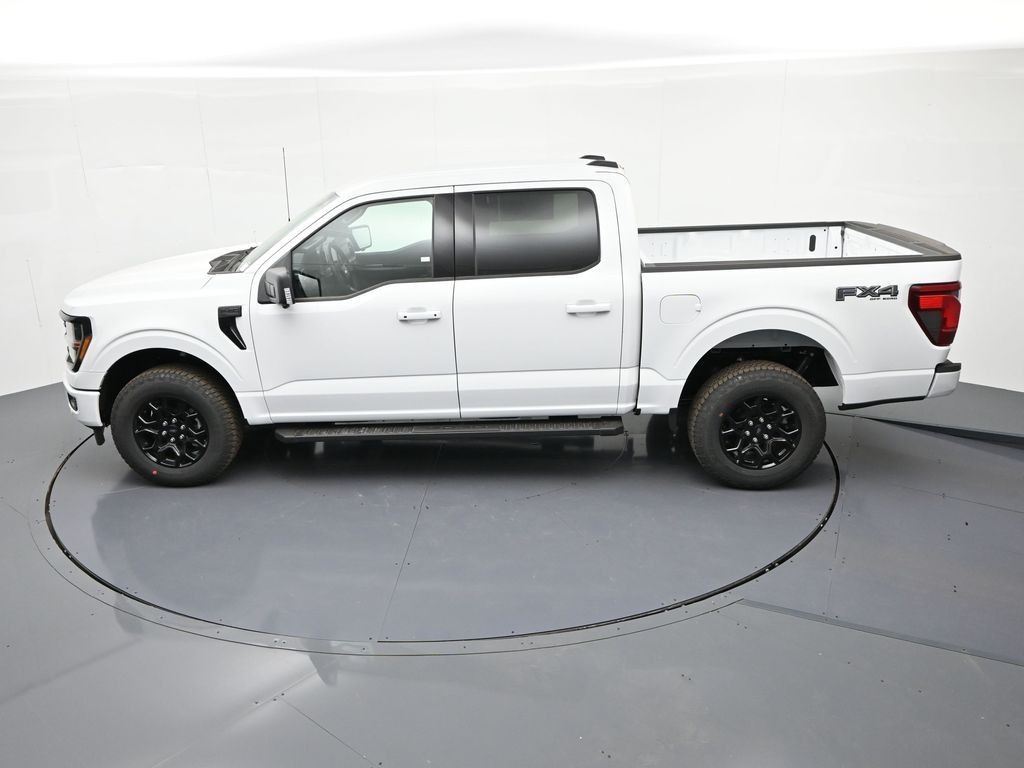 Ford F-150 Vehicle Full-screen Gallery Image 32