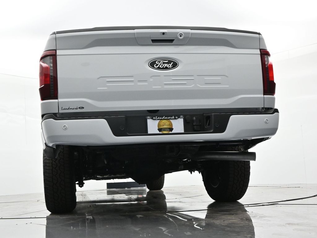 Ford F-150 Vehicle Full-screen Gallery Image 34