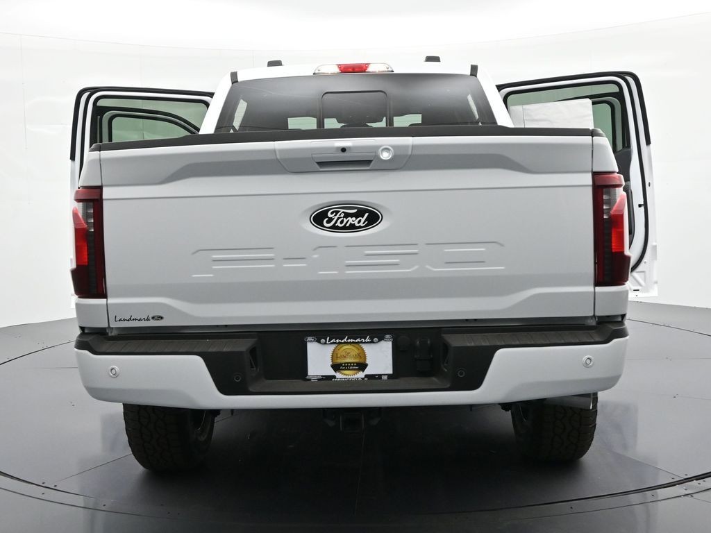 Ford F-150 Vehicle Full-screen Gallery Image 40