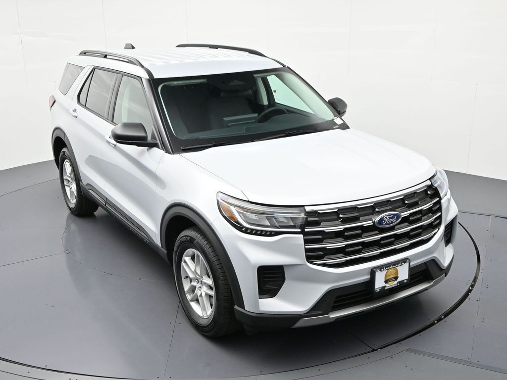 Ford Explorer Vehicle Full-screen Gallery Image 20