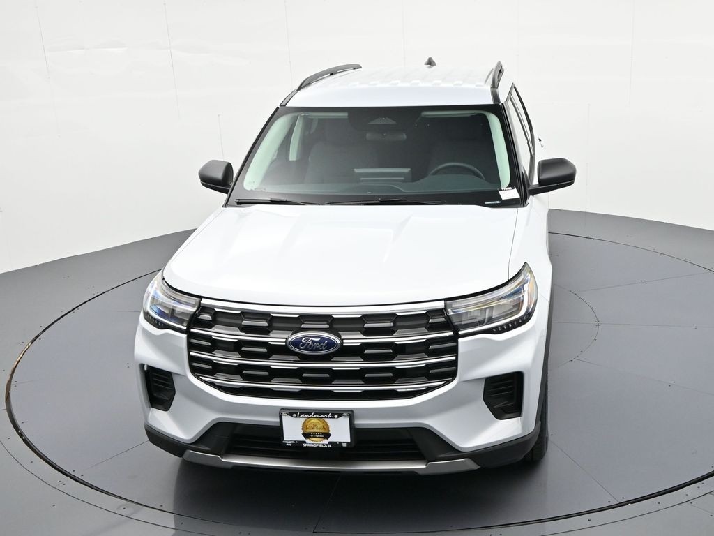 Ford Explorer Vehicle Full-screen Gallery Image 21