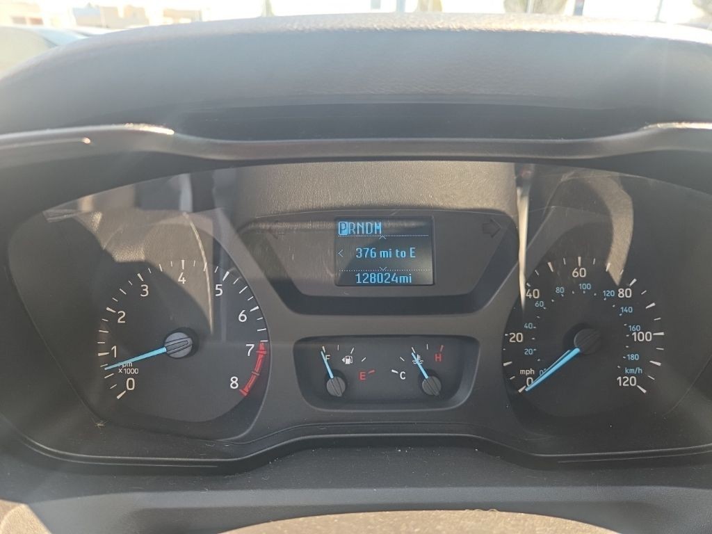 Ford Transit Wagon Vehicle Full-screen Gallery Image 13