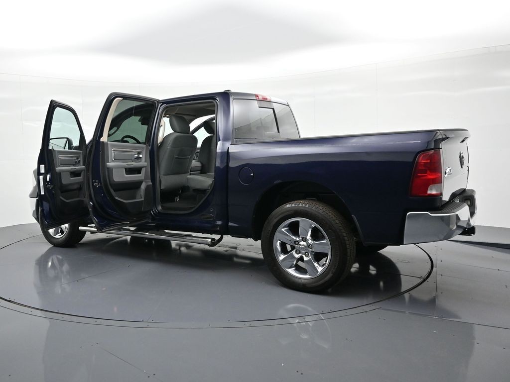 Ram 1500 Vehicle Full-screen Gallery Image 32