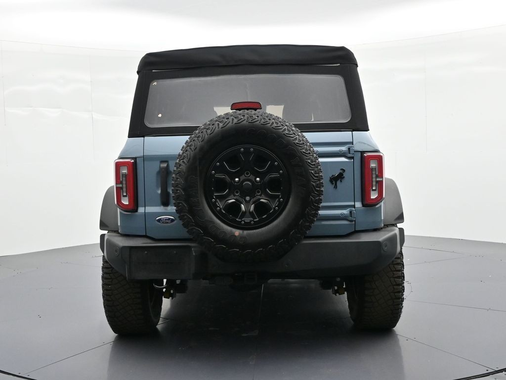 Ford Bronco Vehicle Full-screen Gallery Image 07