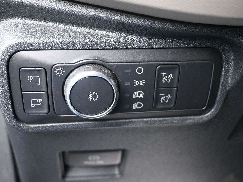 Ford Bronco Vehicle Full-screen Gallery Image 23