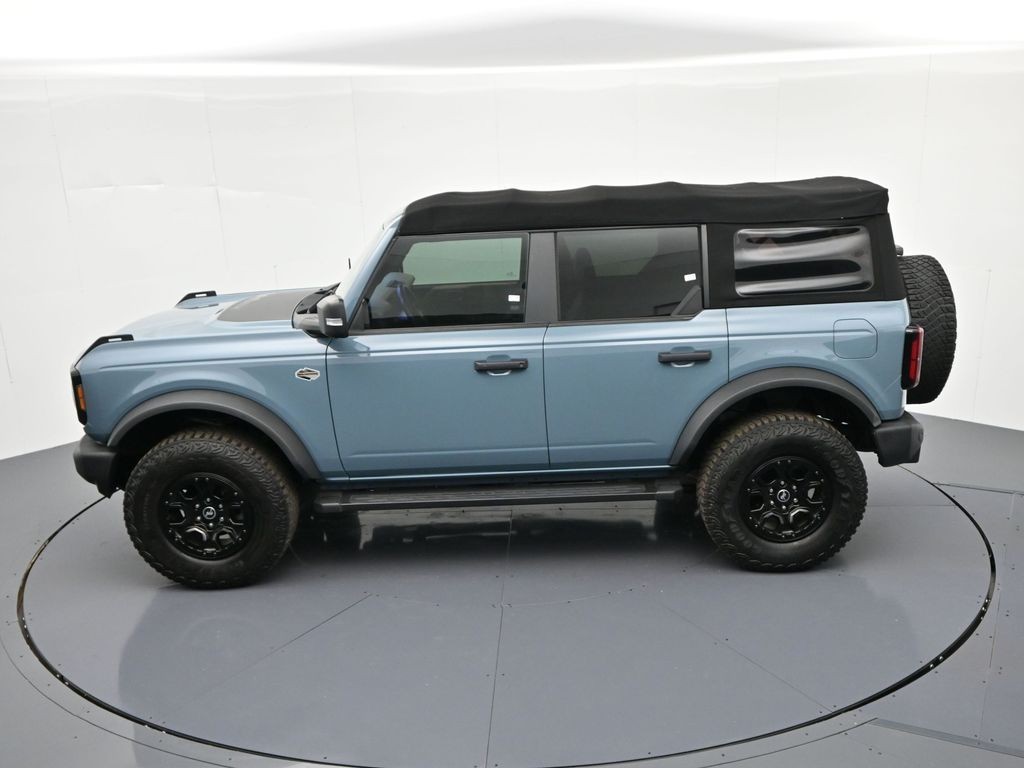 Ford Bronco Vehicle Full-screen Gallery Image 29