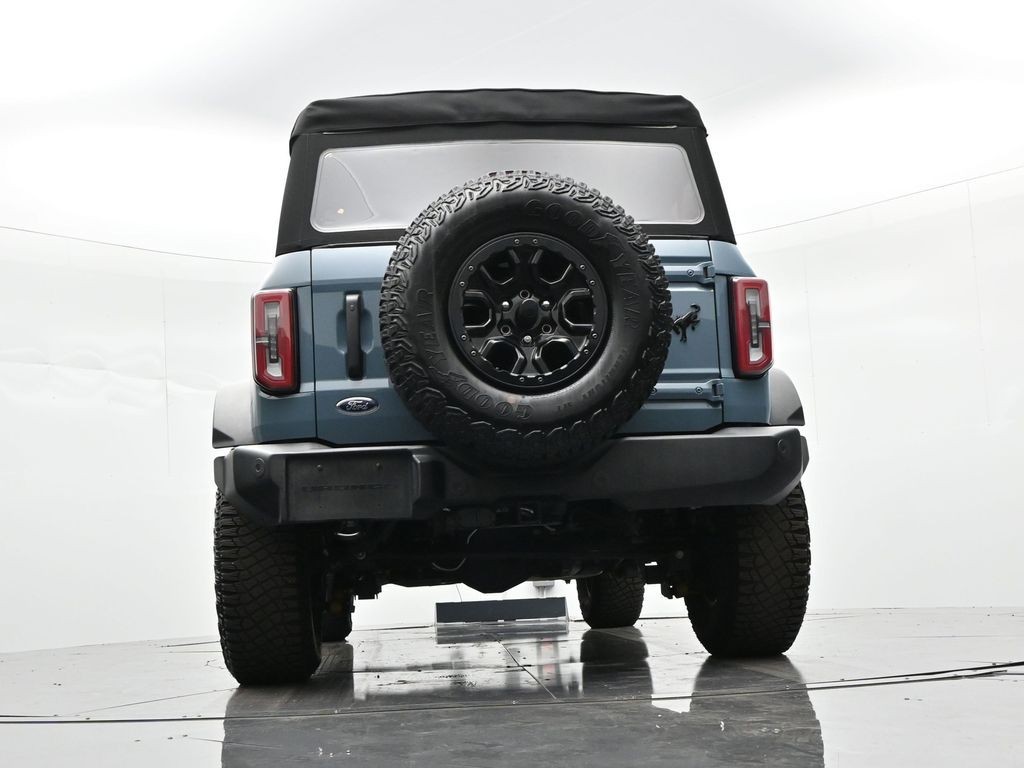 Ford Bronco Vehicle Full-screen Gallery Image 31