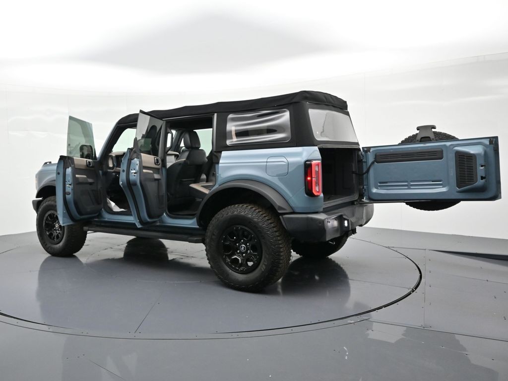 Ford Bronco Vehicle Full-screen Gallery Image 35