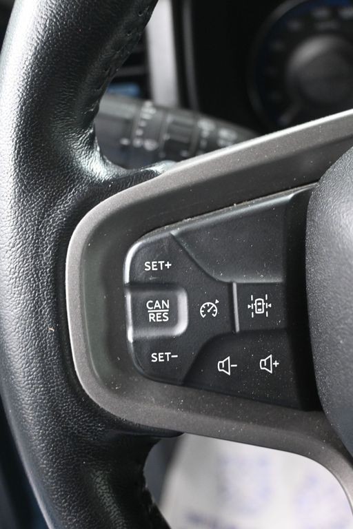 Ford Bronco Vehicle Full-screen Gallery Image 22