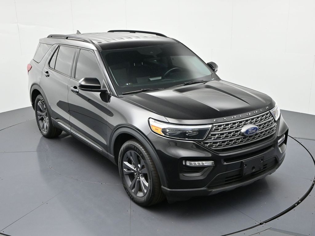 Ford Explorer Vehicle Full-screen Gallery Image 22