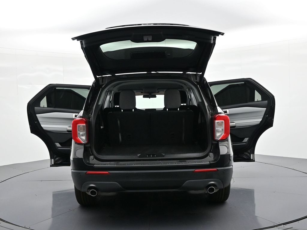 Ford Explorer Vehicle Full-screen Gallery Image 33