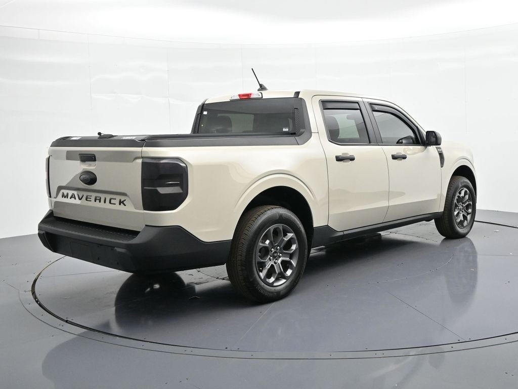 Ford Maverick Vehicle Full-screen Gallery Image 6