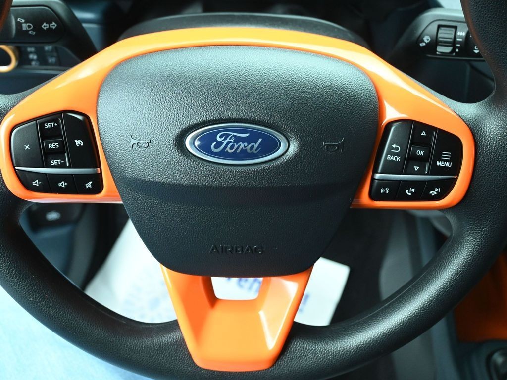 Ford Maverick Vehicle Full-screen Gallery Image 17