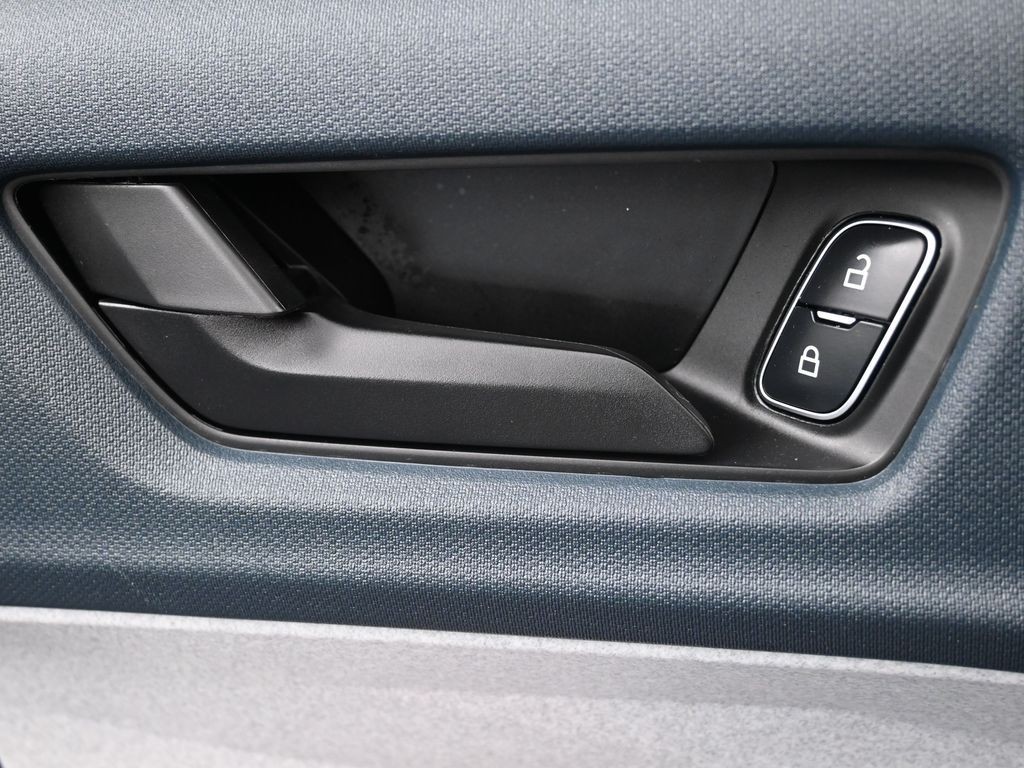 Ford Maverick Vehicle Full-screen Gallery Image 21
