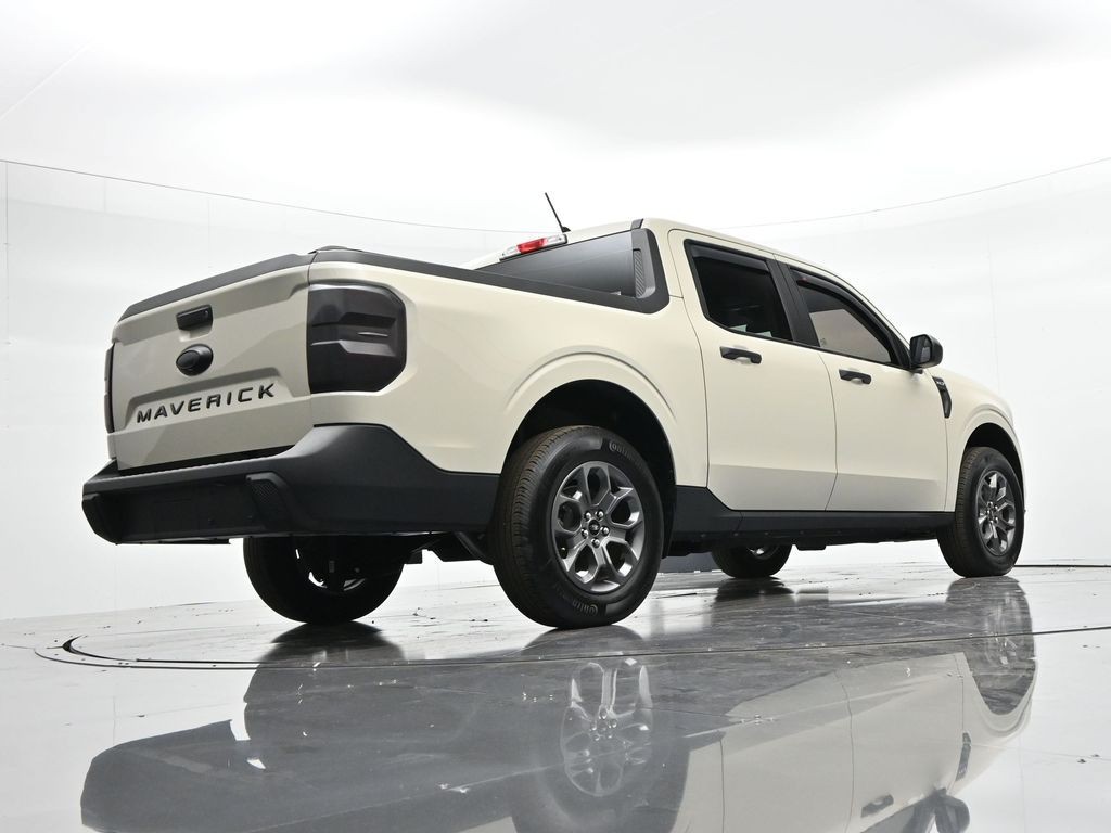 Ford Maverick Vehicle Full-screen Gallery Image 30