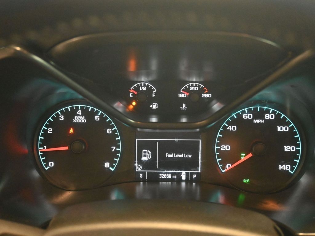 Chevrolet Colorado Vehicle Full-screen Gallery Image 10