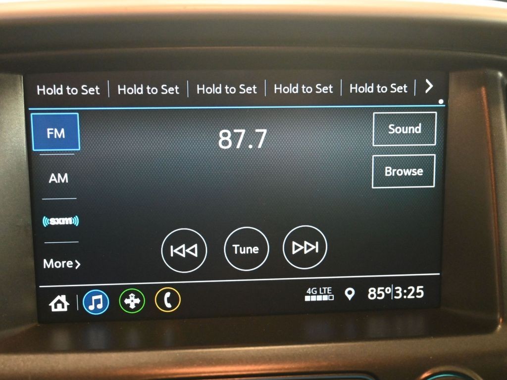 Chevrolet Colorado Vehicle Full-screen Gallery Image 11