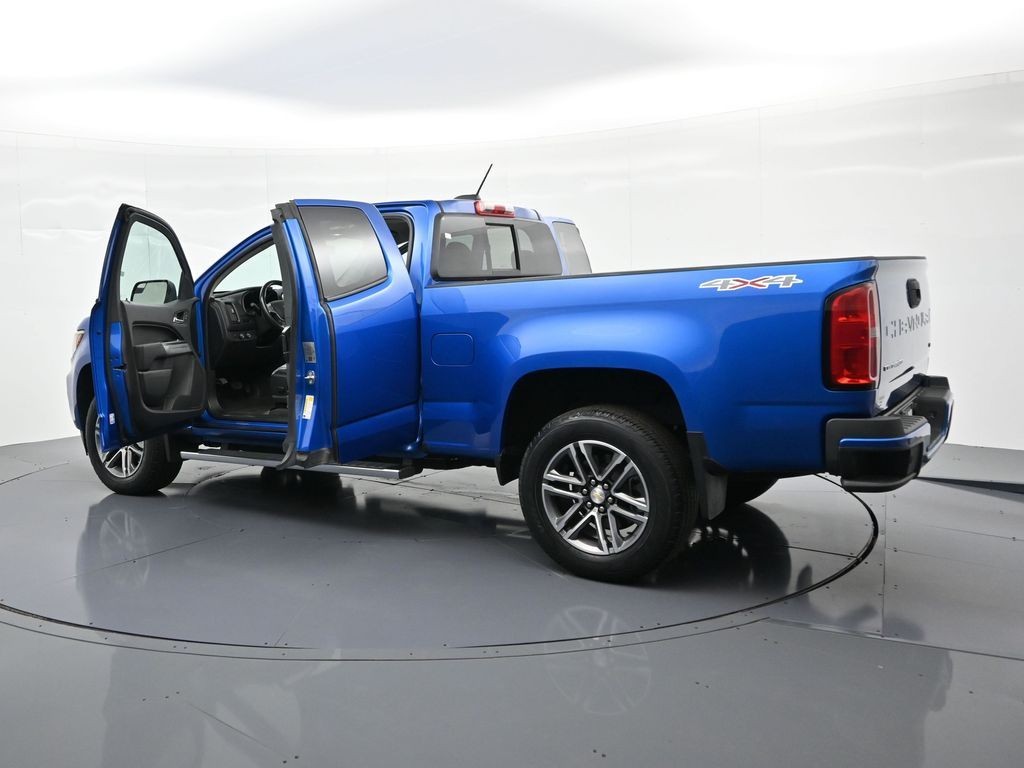 Chevrolet Colorado Vehicle Full-screen Gallery Image 31