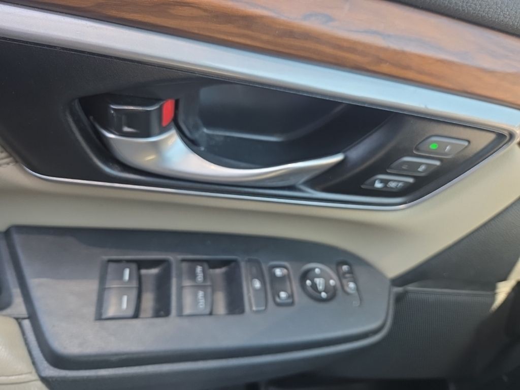 Honda CR-V Vehicle Full-screen Gallery Image 9