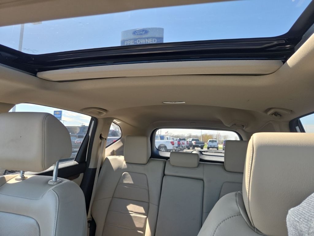 Honda CR-V Vehicle Full-screen Gallery Image 15