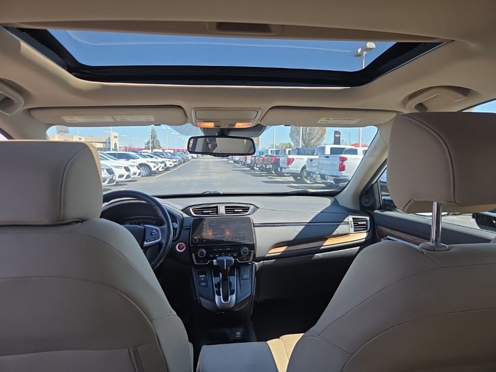 Honda CR-V Vehicle Full-screen Gallery Image 16