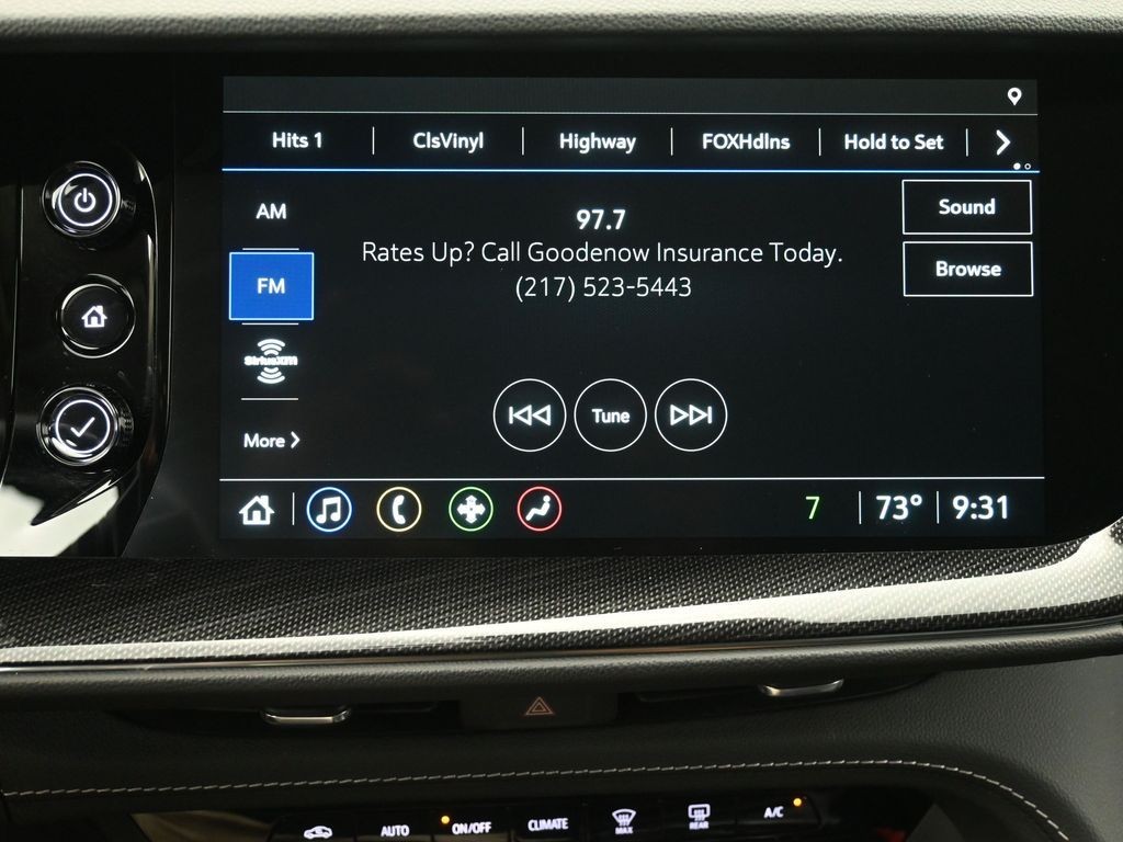 Buick Envision Vehicle Full-screen Gallery Image 11