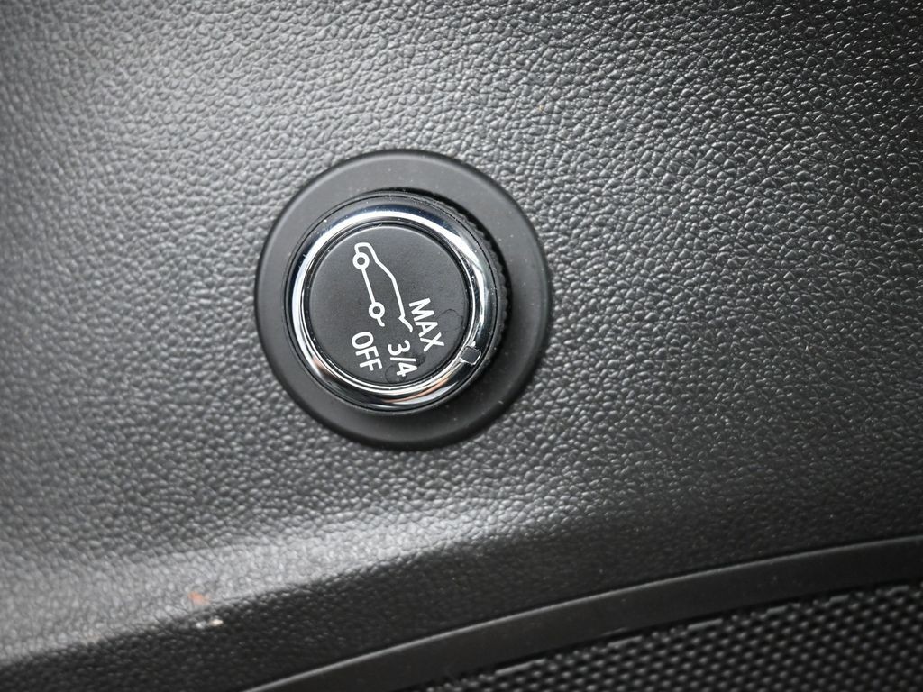 Buick Envision Vehicle Full-screen Gallery Image 25