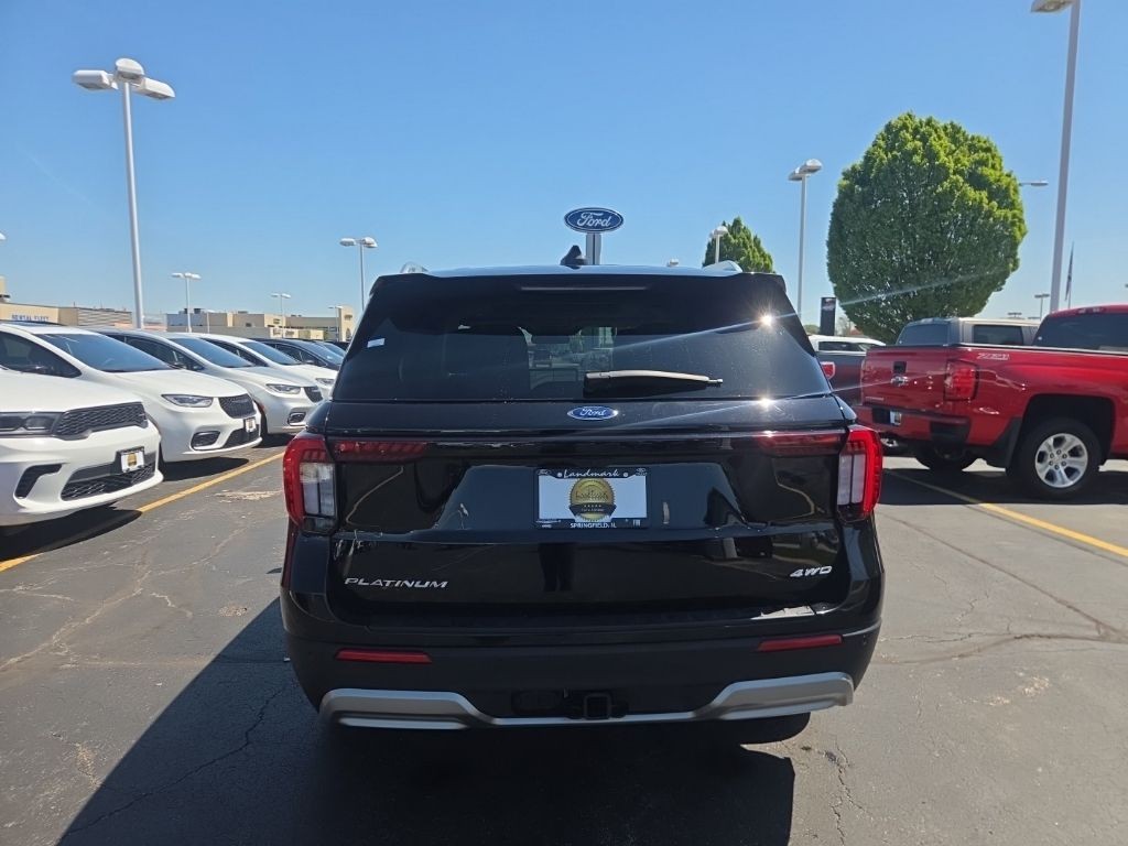 Ford Explorer Vehicle Full-screen Gallery Image 06