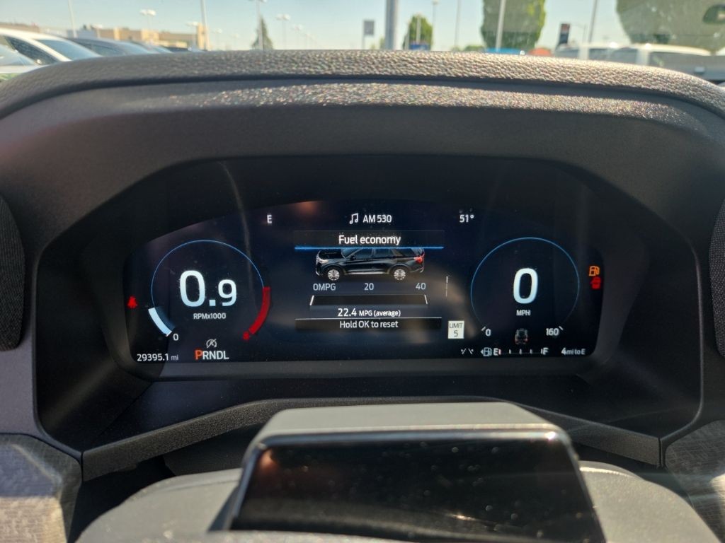 Ford Explorer Vehicle Full-screen Gallery Image 10