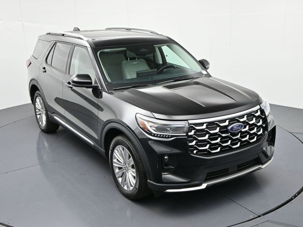 Ford Explorer Vehicle Full-screen Gallery Image 26