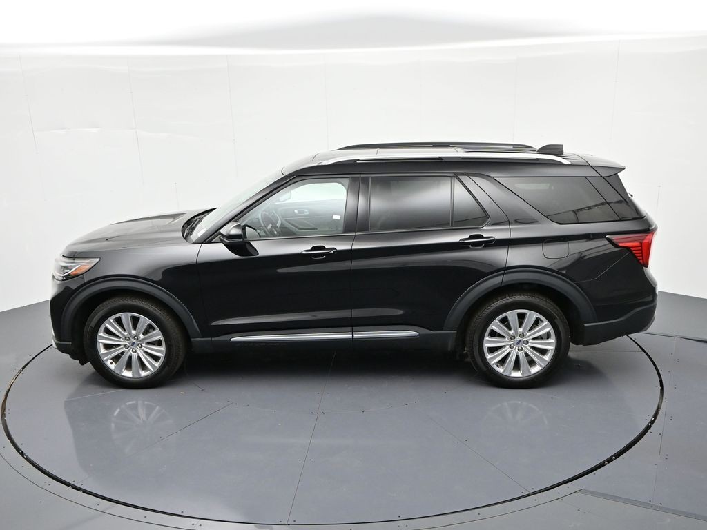 Ford Explorer Vehicle Full-screen Gallery Image 29