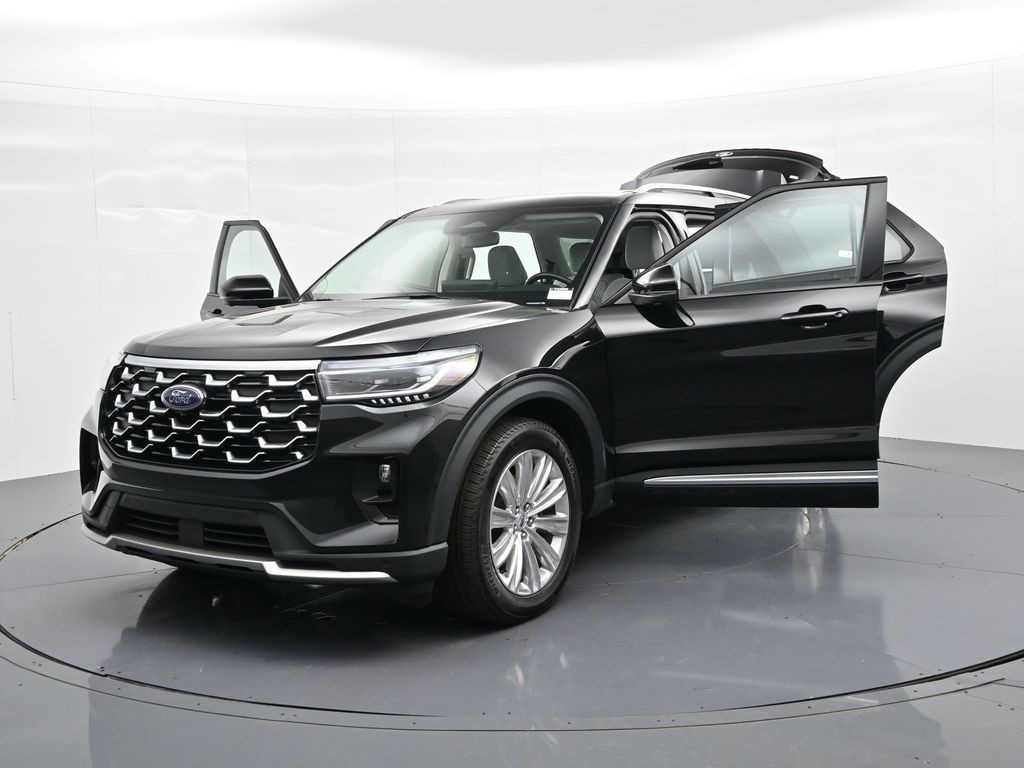 Ford Explorer Vehicle Full-screen Gallery Image 36